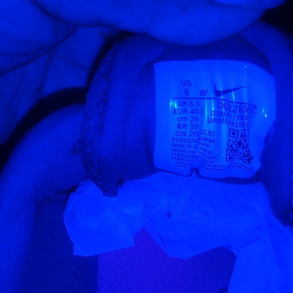 Nike Women's size 9 grey and pink Flex Experience Run 9 running shoes - Picture 8 of 8